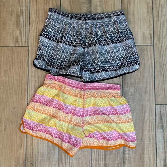Nike Women’s Printed Rare Running Shorts Bundle (2) Size MEDIUM - Picture 2 of 3
